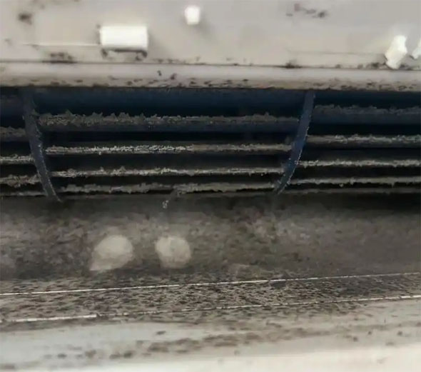 林芝空调吹的风有股烧焦味是怎么回事